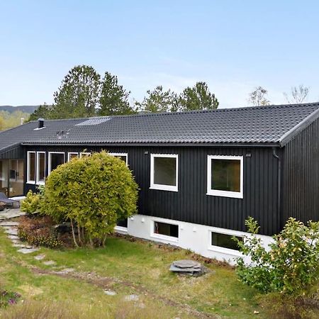 Tranquil Haven Villa Alesund Exterior photo